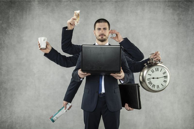 La Bugia dell'Efficienza: Perché Lavorare di Più Non Vi Salverà